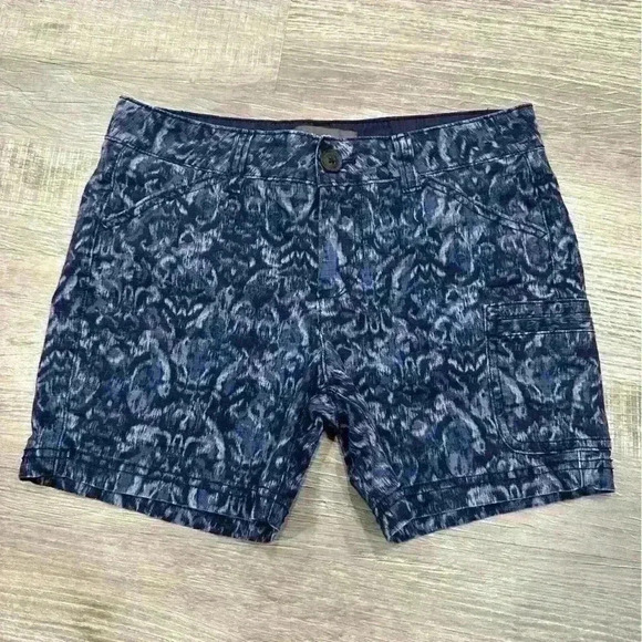 Eddie Bauer Navy Blue Ikat Pattern Stretch Shorts, 5 Pockets, 5" Inseam, Size 2 - Picture 1 of 13